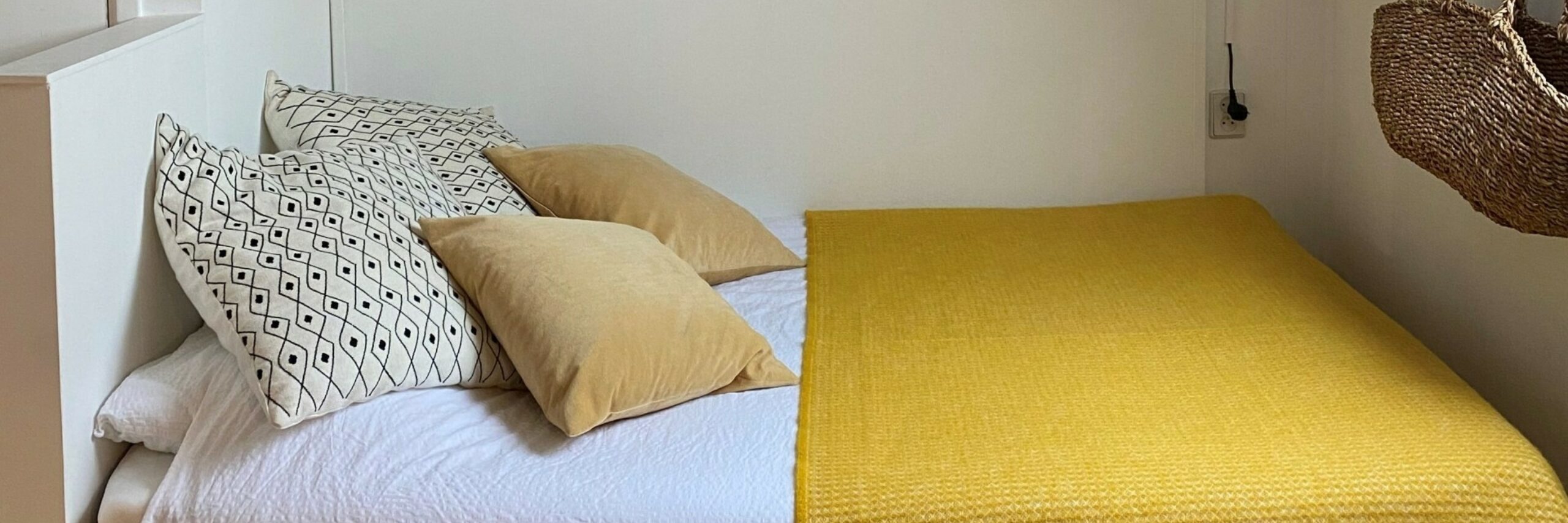 Slaapkamer bed en breakfast Klif 1 studio VVV Texel