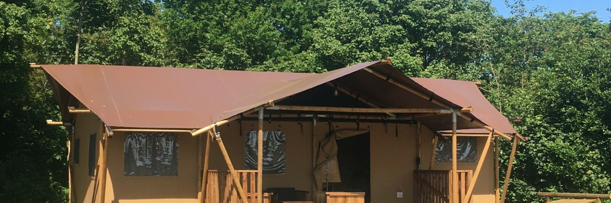 Ingerichte tent met badkamer op De Krim VVV Texel