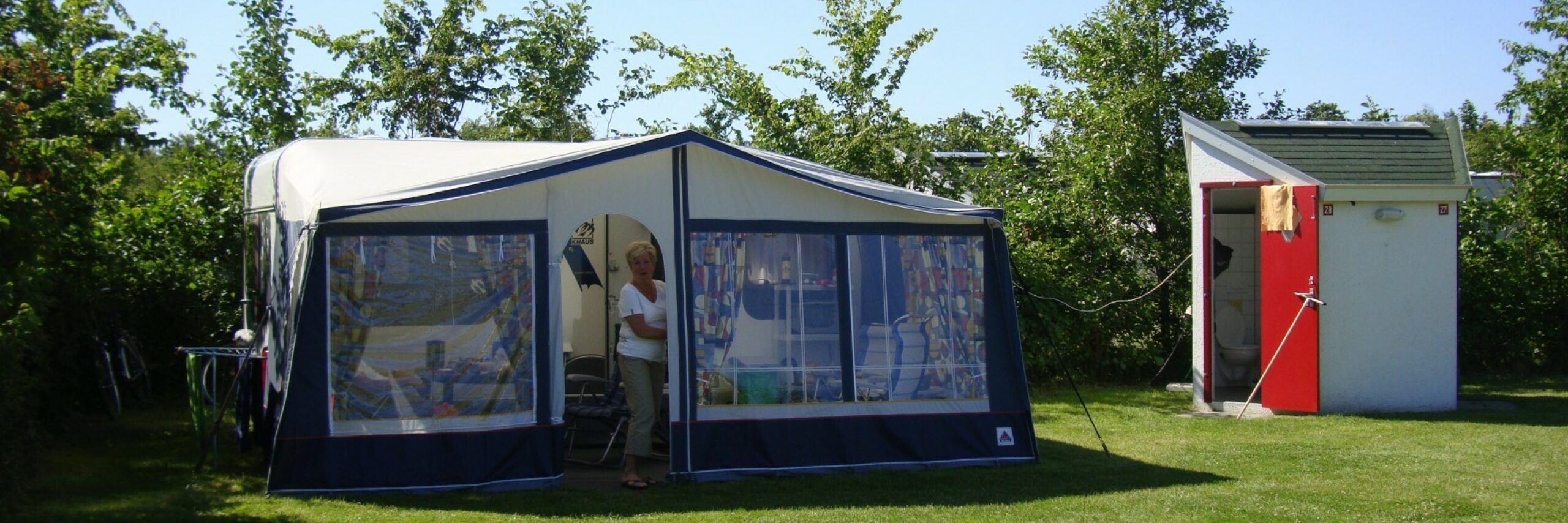 Caravan kamperen privesanitair koornaarborden VVV Texel