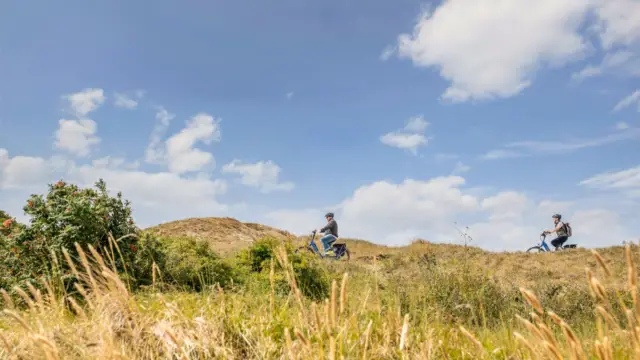 Fietsen in de duinen VVV03235 2
