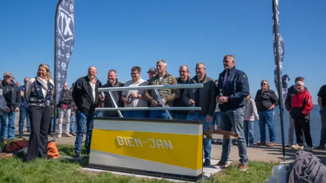 Onthulling monument visserij VVV01332