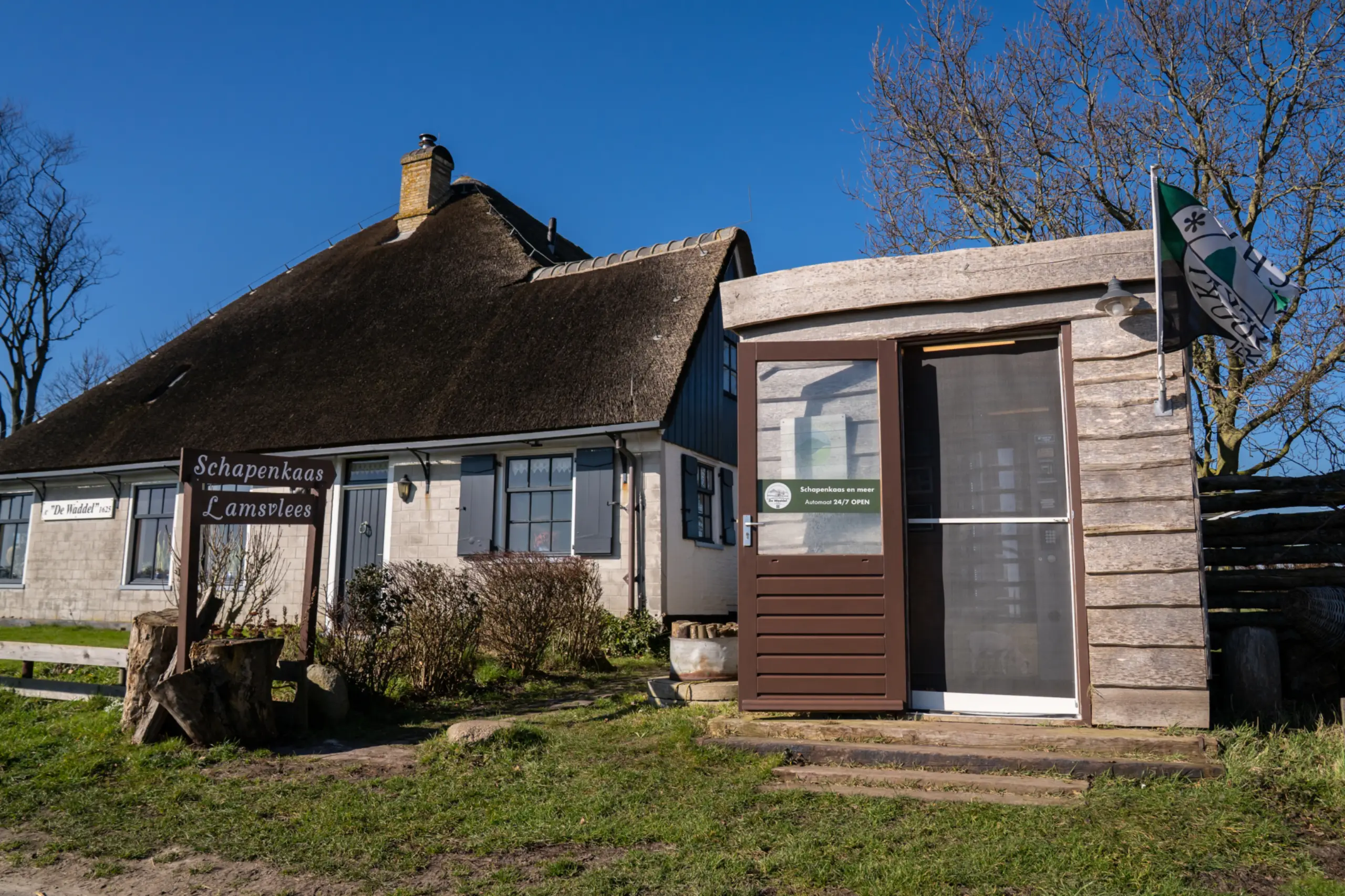 De winkel en automaat van De Waddel