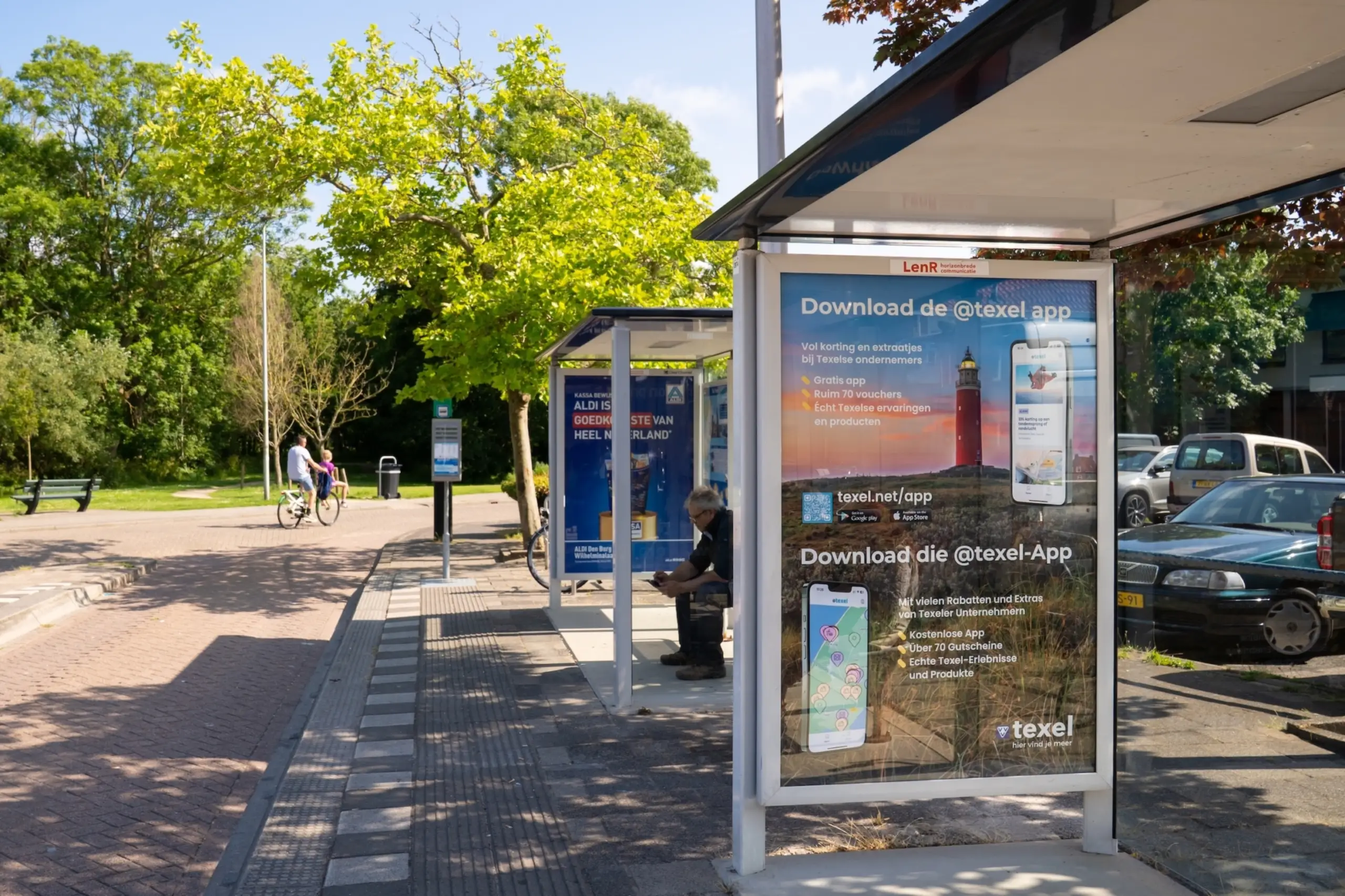 De app is deze zomer ook te zien in de abri op de Elemert