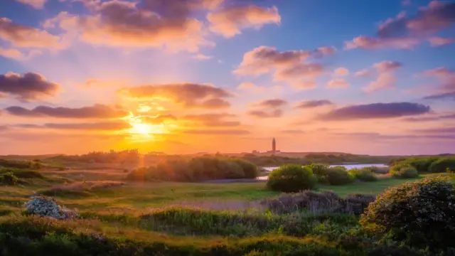 Vuurtoren bij zonsondergang