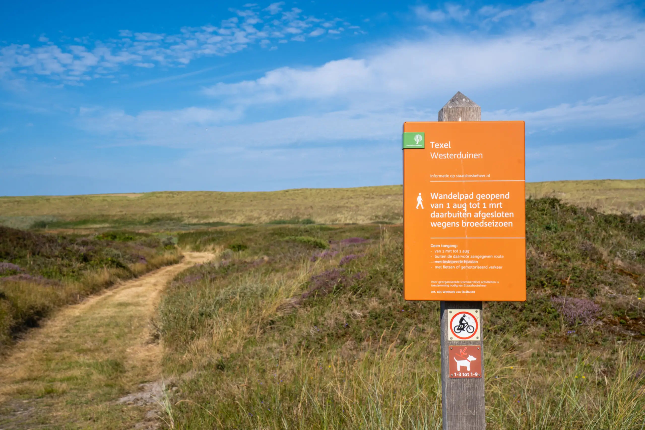 Sign breeding season Westerduinen
